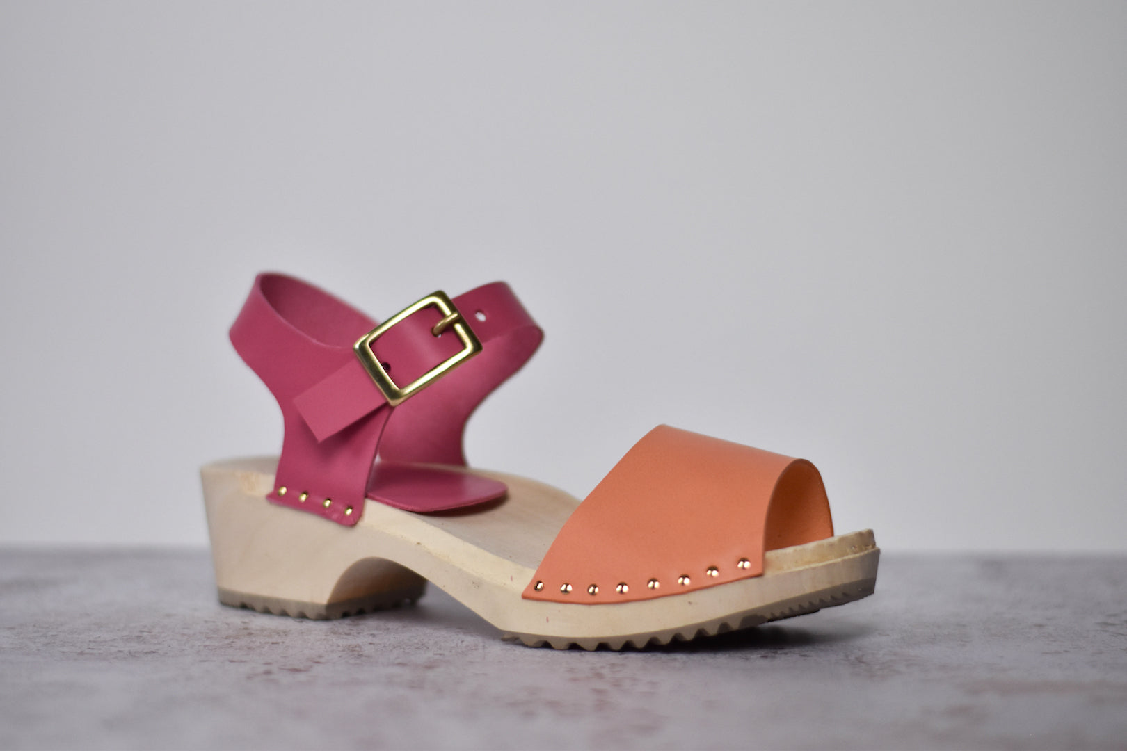 Mia on sale clog sandals